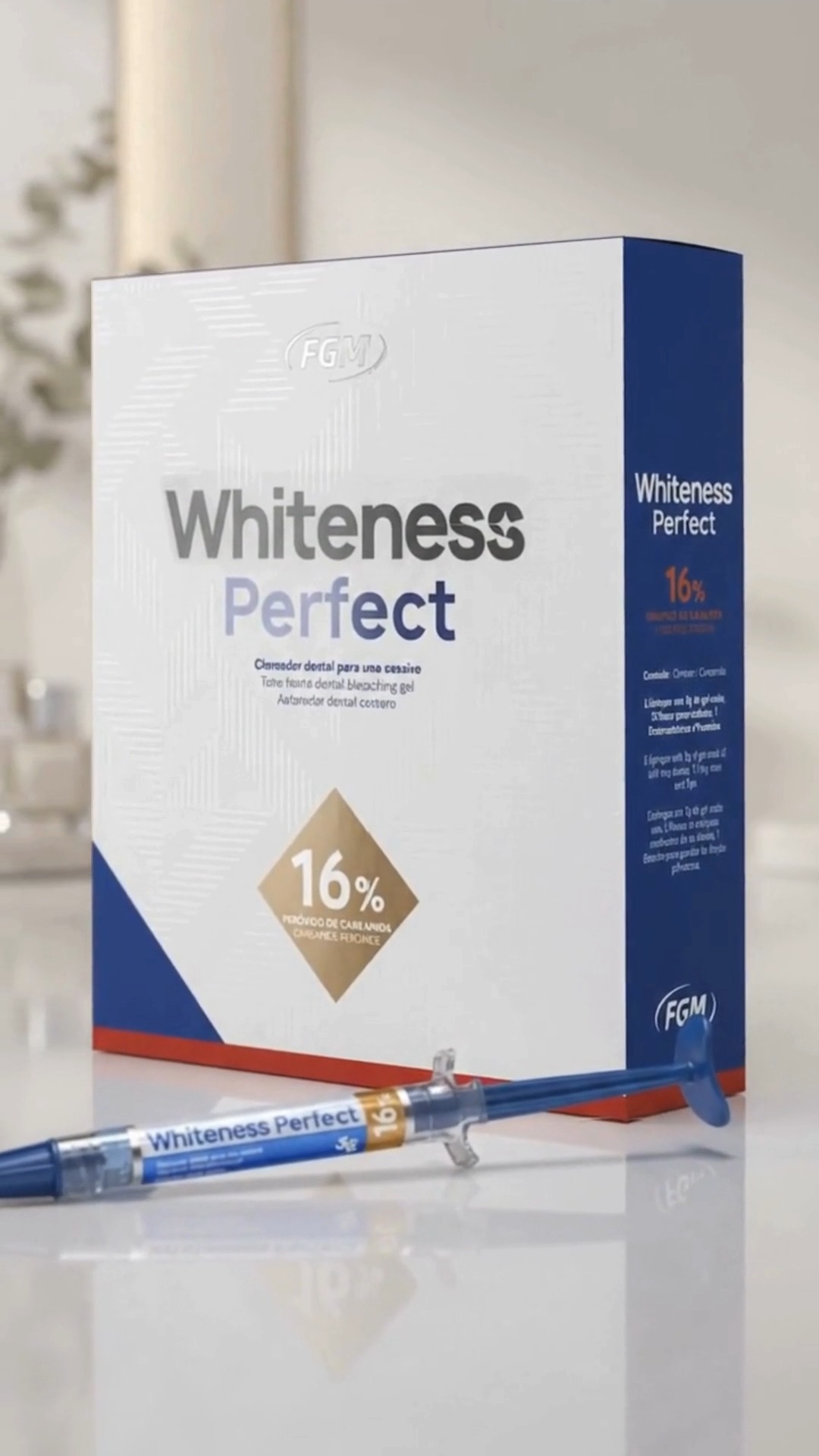 Post do Instagram: Cuidado, praticidade e confiança para o seu sorriso. 💜 O Whiteness Perfect 16% é um clareador dental de uso caseiro com